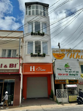 H home